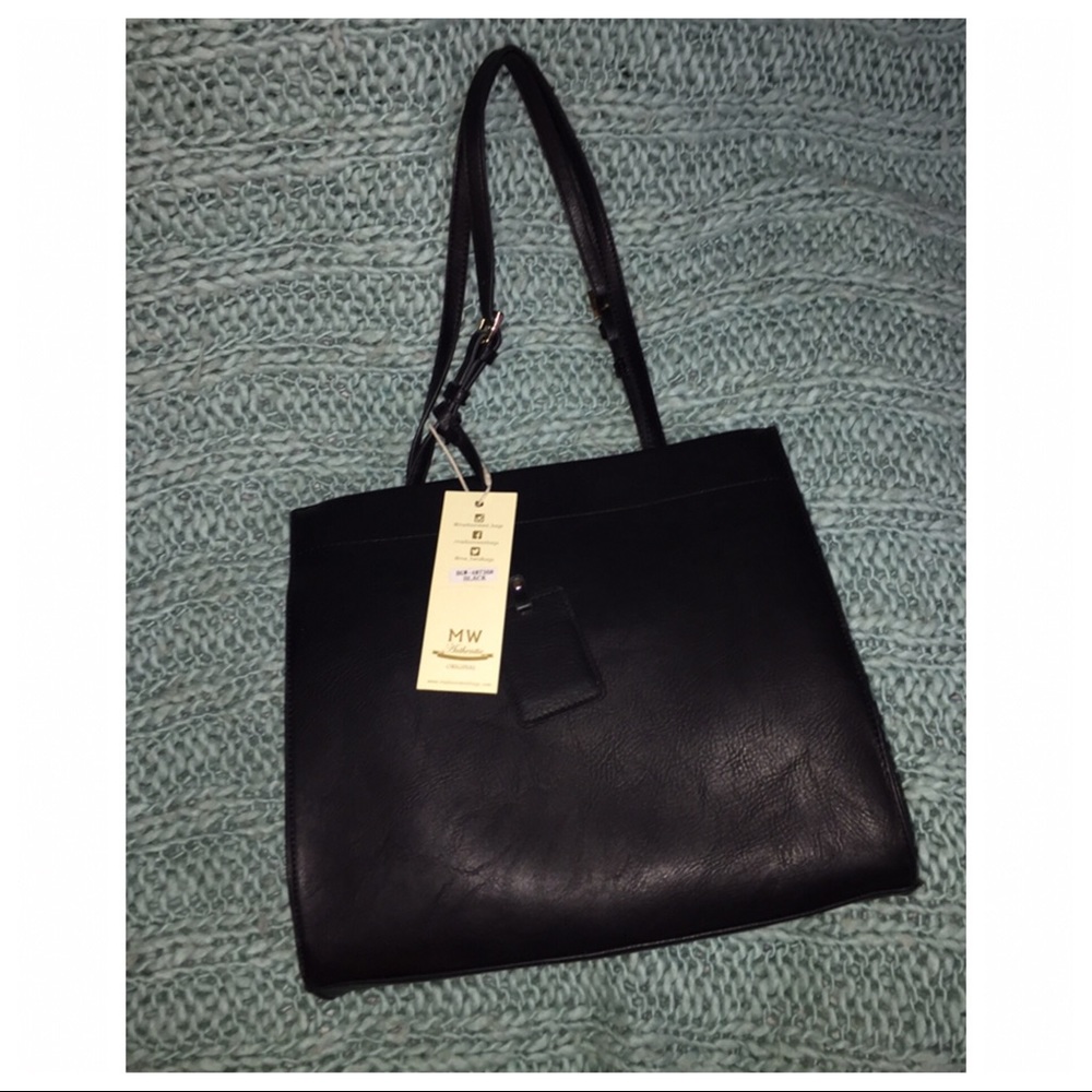 black tote